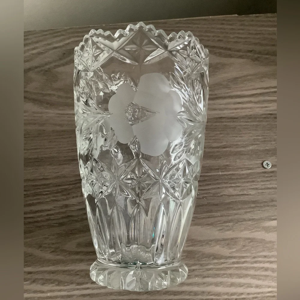 VINTAGE IMPERLUX GERMAN LEAD CUT VASE WITH ETCHED ROSES